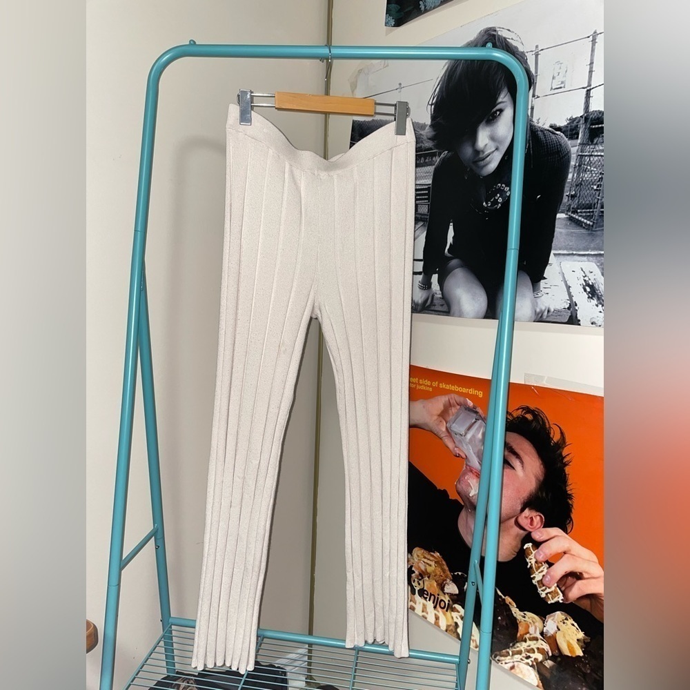 H&M ribbed pants​